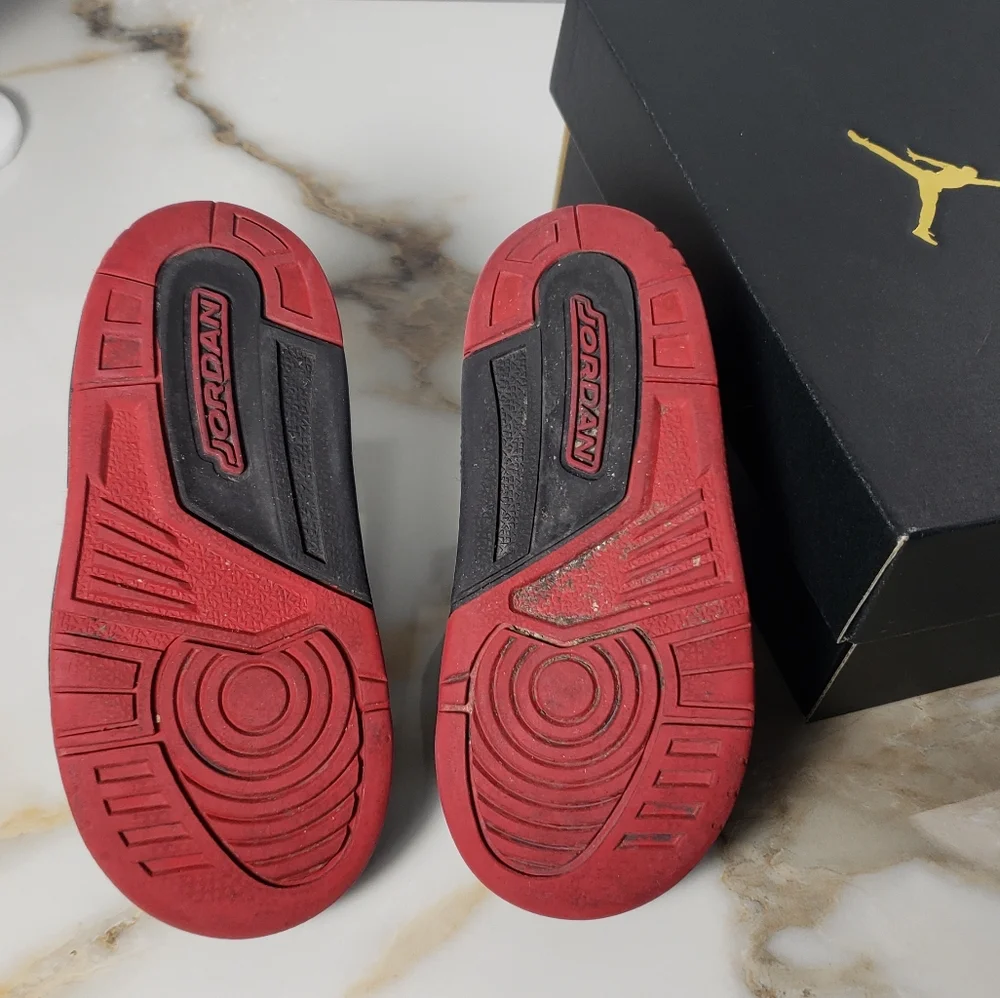 Jordan Toddlers Spizike lows size 8c